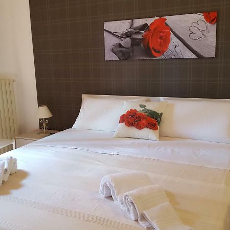 Le Rose Di Modica Villa Bagian luar foto