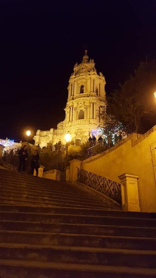 Le Rose Di Modica Villa Bagian luar foto
